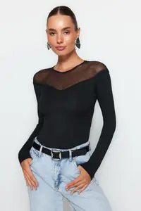 TRENDYOLMİLLA Black slim Tulle Detailed Heart Collar Bottom snaps Ribbed Flexible Knitting Bodysuit .D.00019