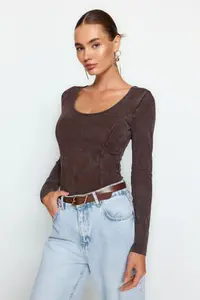 TRENDYOLMİLLA Brown Antique/Faded Effect Cotton Long Sleeve Flexible snaps Knitting Bodysuit .D.00044 - Image 2