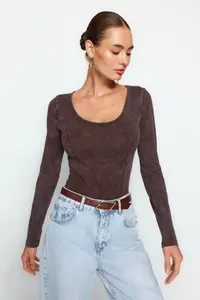TRENDYOLMİLLA Brown Antique/Faded Effect Cotton Long Sleeve Flexible snaps Knitting Bodysuit .D.00044 - Image 3