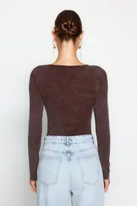 TRENDYOLMİLLA Brown Antique/Faded Effect Cotton Long Sleeve Flexible snaps Knitting Bodysuit .D.00044 - Image 6