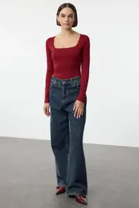 TRENDYOLMİLLA Burgundy Fitted Square Neck Bottom snaps Knitting Bodysuit .D.00062 - Image 2