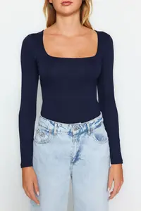 TRENDYOLMİLLA Navy Blue Fitted Square Neck Bottom snaps Knitting Bodysuit .D.00062 - Image 3