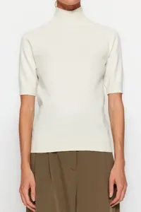 TRENDYOLMİLLA Ecru Mercerized Look Premium Yarn/Special Yarn Basic Thin Knitwear Blouse - Image 5