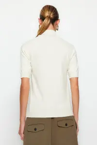 TRENDYOLMİLLA Ecru Mercerized Look Premium Yarn/Special Yarn Basic Thin Knitwear Blouse - Image 7