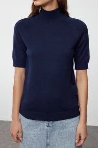 TRENDYOLMİLLA Navy Blue Mercerized Look Premium Yarn/Special Yarn Basic Thin Knitwear Blouse - Image 5