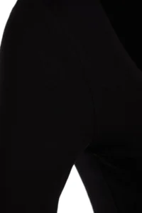 TRENDYOLMİLLA Black Cotton Flexible Square Neck Fitted Knitting Blouse - Image 7