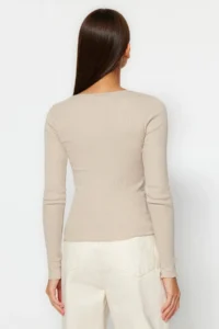 TRENDYOLMİLLA Burgundy-Stone 2 Sets Pack V-neck Fitted Cotton Flexible Knitting Blouse - Image 12