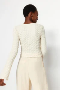 TRENDYOLMİLLA Beige textured Material Double breasted Yaka Regular/Normal Pattern Crop Knitting Blouse - Image 5