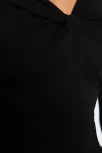 TRENDYOLMİLLA Black Cotton Shirred Fitted Regular Size Knitting Blouse - Image 5