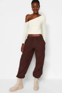 TRENDYOLMİLLA Stone One Shoulder Cotton Flexible Fitted Crop Knitting Blouse - Image 7