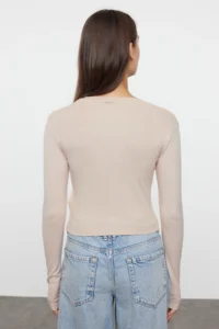 TRENDYOLMİLLA Stone Viscose Crew Neck Crop Flexible Knitting Blouse - Image 5