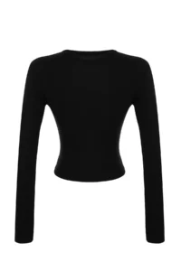 TRENDYOLMİLLA Black Soft Fabric Viscose Crew Neck Crop Flexible Knitting Blouse - Image 8