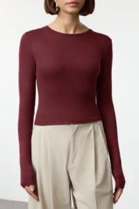 TRENDYOLMİLLA Burgundy Viscose Crew Neck Crop Flexible Knitting Blouse - Image 5