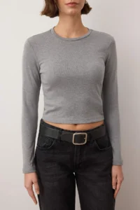 TRENDYOLMİLLA Gray Melanj Viscose Crew Neck Crop Flexible Knitting Blouse - Image 3