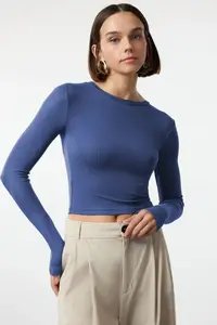 TRENDYOLMİLLA Indigo Viscose Crew Neck Crop Flexible Knitting Blouse