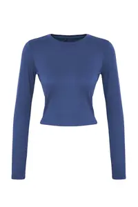 TRENDYOLMİLLA Indigo Viscose Crew Neck Crop Flexible Knitting Blouse - Image 4