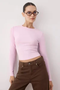 TRENDYOLMİLLA Light Pink Viscose Crew Neck Crop Flexible Knitting Blouse
