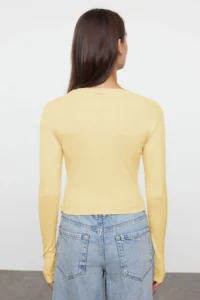 TRENDYOLMİLLA Yellow Viscose Crew Neck Crop Flexible Knitting Blouse - Image 5