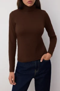 TRENDYOLMİLLA Brown Soft Fabric Turtleneck Fitted Flexible Knitting Blouse - Image 3