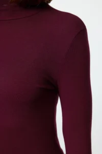TRENDYOLMİLLA Burgundy Soft Fabric Turtleneck Fitted Flexible Knitting Blouse - Image 5