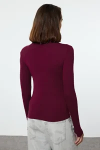 TRENDYOLMİLLA Burgundy Soft Fabric Turtleneck Fitted Flexible Knitting Blouse - Image 6