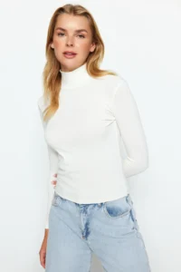 TRENDYOLMİLLA Ecru Soft Fabric Turtleneck Fitted Flexible Knitting Blouse - Image 2