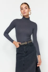 TRENDYOLMİLLA Anthracite Soft Fabric Turtleneck Fitted Flexible Knitting Blouse