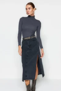 TRENDYOLMİLLA Anthracite Soft Fabric Turtleneck Fitted Flexible Knitting Blouse - Image 2