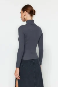 TRENDYOLMİLLA Anthracite Soft Fabric Turtleneck Fitted Flexible Knitting Blouse - Image 6