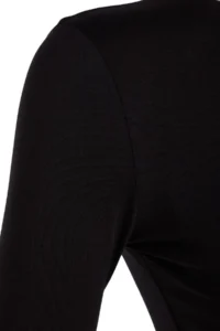 TRENDYOLMİLLA Black Cotton Flexible Low-cut back Fitted Flexible Blouse - Image 7