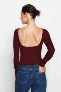 TRENDYOLMİLLA Dark Burgundy Cotton Low-cut back Fitted Flexible Knitting Blouse - Image 4