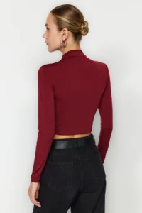 TRENDYOLMİLLA Burgundy Dog collar Draped Body-fitting Flexible Knitting Crop Blouse - Image 6