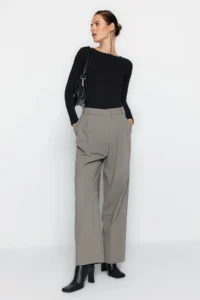 TRENDYOLMİLLA Black Cotton Flexible Boat Neck Fitted Flexible Knitting Blouse - Image 2