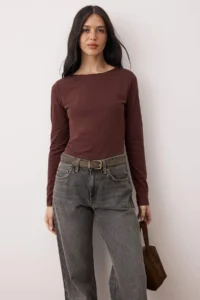 TRENDYOLMİLLA Brown Cotton Boat Neck Fitted Flexible Blouse - Image 2