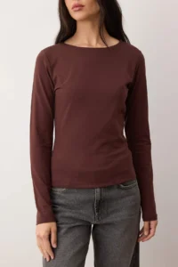 TRENDYOLMİLLA Brown Cotton Boat Neck Fitted Flexible Blouse - Image 3