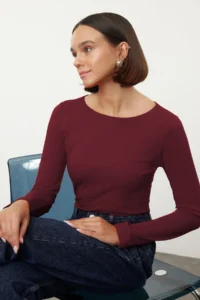TRENDYOLMİLLA Burgundy Cotton Boat Neck Fitted Flexible Blouse - Image 2