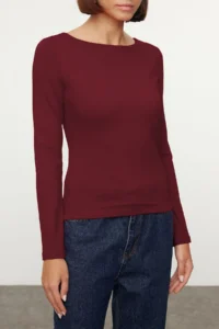 TRENDYOLMİLLA Burgundy Cotton Boat Neck Fitted Flexible Blouse - Image 3