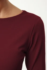 TRENDYOLMİLLA Burgundy Cotton Boat Neck Fitted Flexible Blouse - Image 5