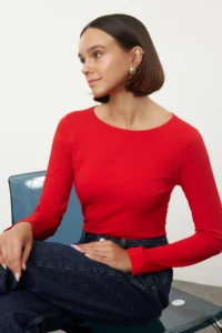 TRENDYOLMİLLA Rejection Cotton Boat Neck Fitted Flexible Blouse - Image 2