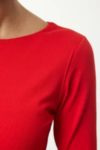 TRENDYOLMİLLA Rejection Cotton Boat Neck Fitted Flexible Blouse - Image 4