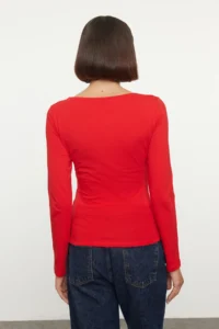 TRENDYOLMİLLA Rejection Cotton Boat Neck Fitted Flexible Blouse - Image 5