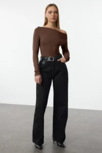 TRENDYOLMİLLA Brown Plain Soft Fabric Fitted Boat Neck Knitting Blouse - Image 2