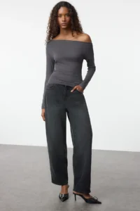 TRENDYOLMİLLA Anthracite Plain Soft Fabric Fitted Boat Neck Knitting Blouse