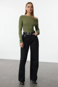 TRENDYOLMİLLA Khaki Plain Soft Fabric Fitted Boat Neck Knitting Blouse - Image 2