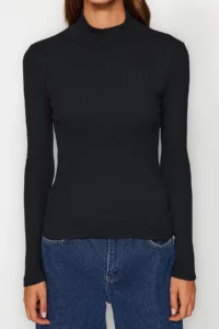 TRENDYOLMİLLA Black-White 2 Sets Package Ribbed Dog collar Fitted Long Sleeve Flexible Knitting Blouse - Image 6