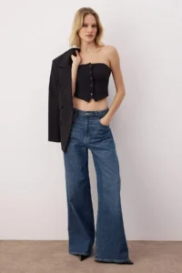 TRENDYOLMİLLA Black Strapless Button Detailed Crop Weaving Blouse