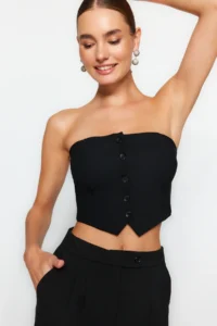 TRENDYOLMİLLA Black Strapless Button Detailed Crop Weaving Blouse - Image 8