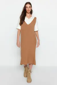 TRENDYOLMİLLA Beige Maxi V-neck gilet Knit Dress - Image 2