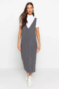 TRENDYOLMİLLA Anthracite Maxi V-neck gilet Knit Dress