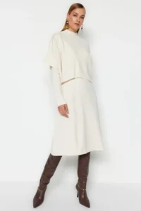 TRENDYOLMİLLA Ecru Midi Knitwear Super Wide Pattern Sweater Dress